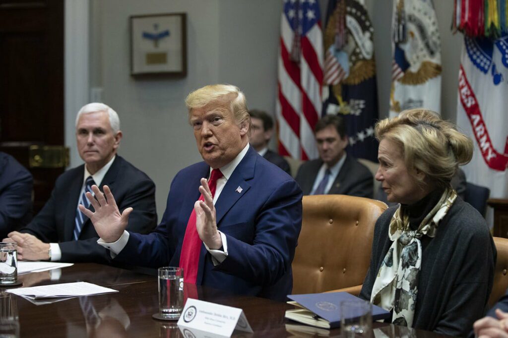 Trump ataca a China e fala em “Vírus Chinês”