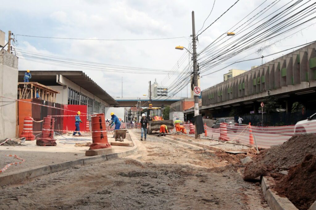 Santo André amplia área de embarque e desembarque da Estação