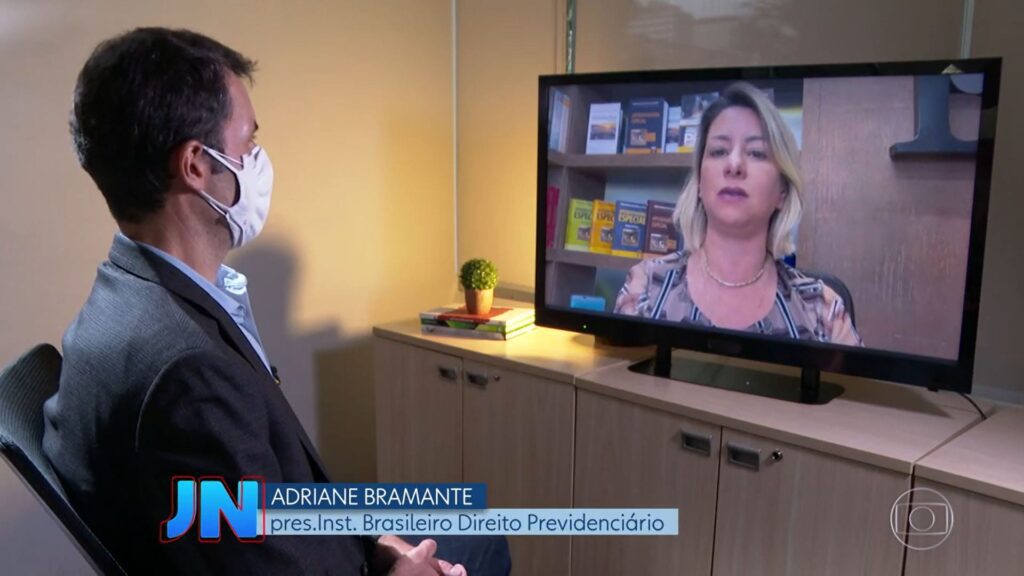 Longa fila Enfrentada + de 700 mil Brasileiros Espera para Receber o BPC