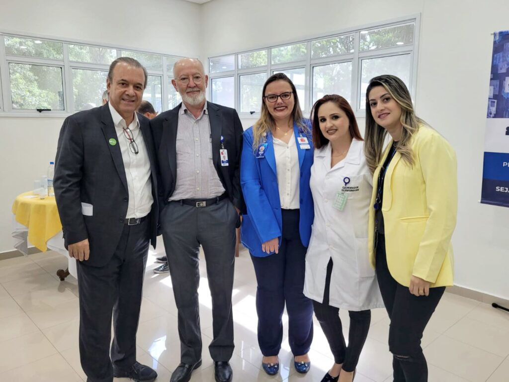 Eleuses Paiva, Luiz Leiro, Vanessa de Brito, Renata Valeriano e Caroline Alves de Lima.
