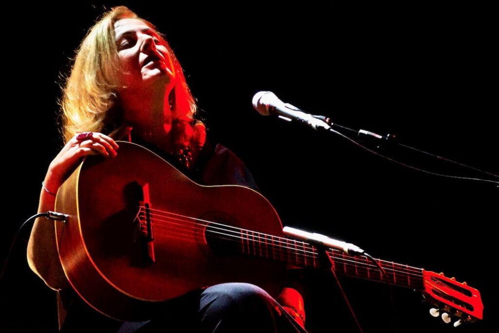 Consuelo de Paula encerra circulação do show Maryákoré no MIS em São Paulo