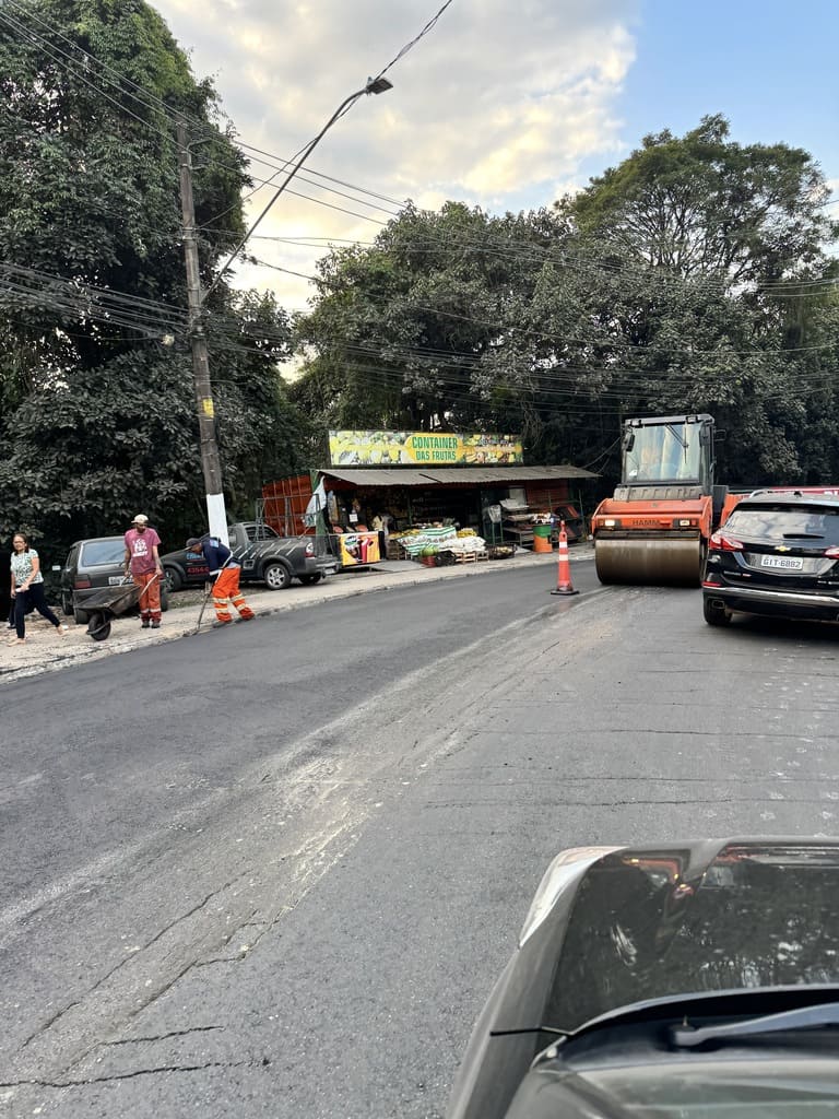 Caos no trânsito em Riacho Grande: Soluções e Esperança