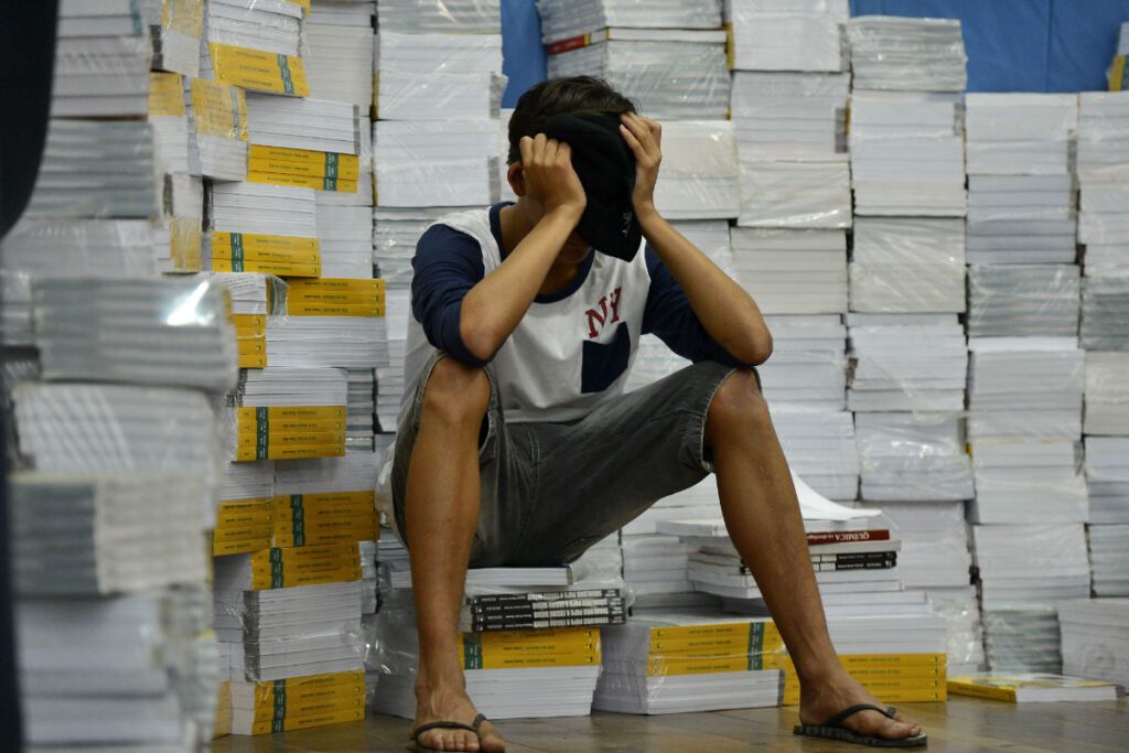 Falha Educacional - Consequências e Contramedidas