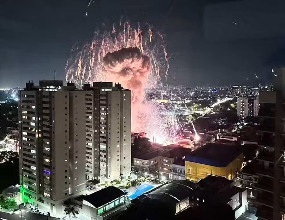 Explosão TATUAPÉ EM CHOQUE! INFERNO DE FOGOS NA ZONA LESTE