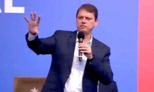 O Fim do Diploma: Tarcísio está Correto? O Fim do Diploma: Tarcísio está Correto?
