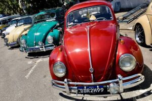 Invasão Nostálgica: 1.100 Carros Antigos em Mauá!
