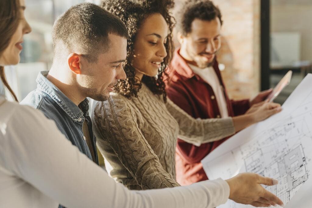 Como o networking entre líderes do setor imobiliário acelera decisões e viabiliza grandes projetos?