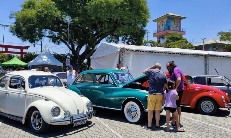 Ribeirão Pires: Invasão de Carros Antigos Choca o ABC!