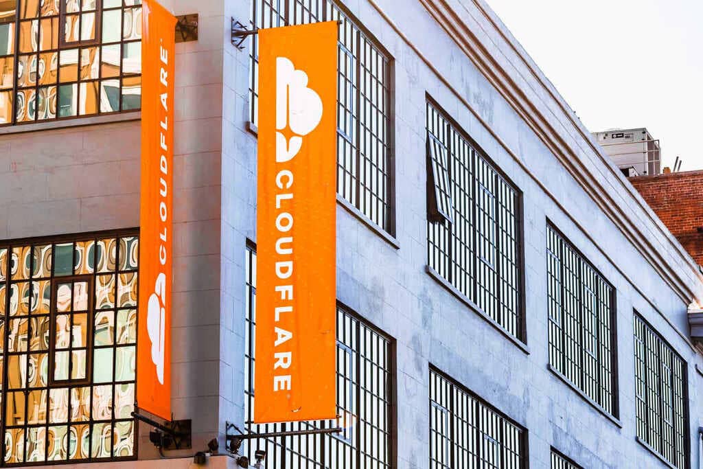 Você Não Viu? A Cloudflare Caiu e Metade da Internet Parou.