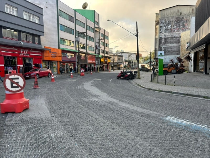 Ribeirão Pires - Rua Euclides da Cunha adota siga e pare hoje!