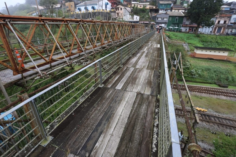R$ 18 milhões renovam passarela em Paranapiacaba!